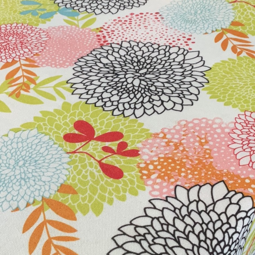 Cynthia Rowley tablecloth. 60 X 120”
